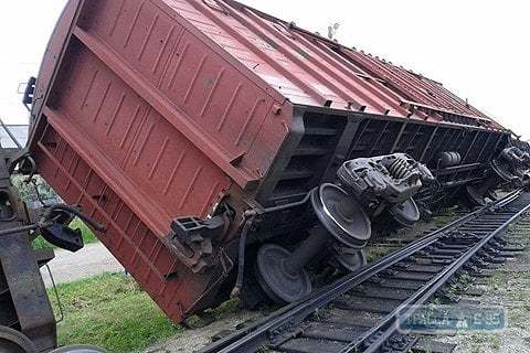 В Одесской области сошли с рельсов 14 грузовых вагонов: пассажирские поезда следуют в объезд