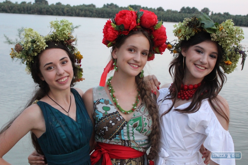 На берегу Дуная отметили праздник Ивана Купала (фоторепортаж)
