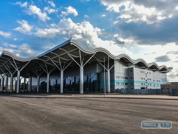 Новая взлетно-посадочная полоса Одесского аэропорта будет готова еще до конца года