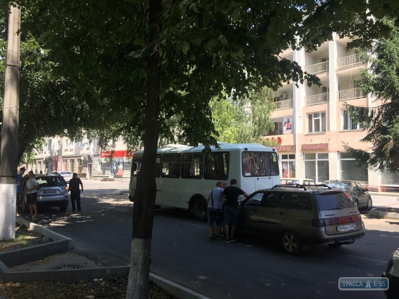 Масштабное ДТП в Измаиле с участием маршрутки блокировало движение в центре города
