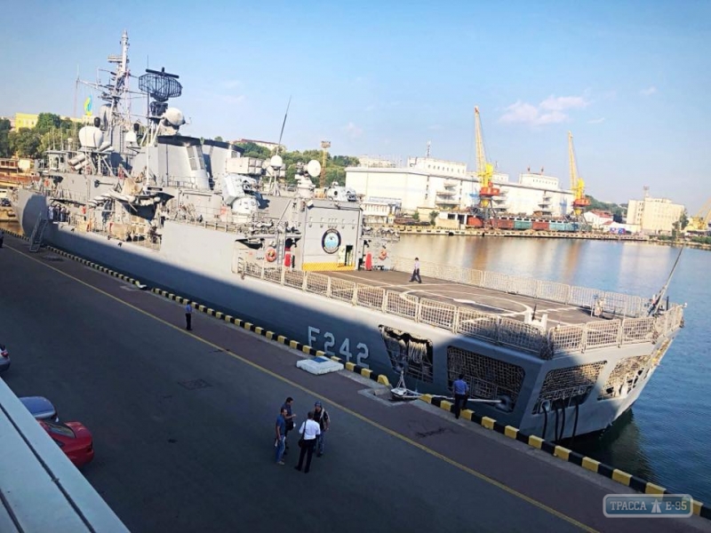 Военные корабли НАТО зашли в Одессу