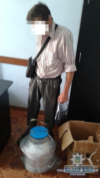 Житель Одесской области похитил из аптеки доильный аппарат