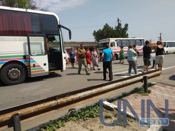 Жители Болградского района перекрыли две трассы: Одесса - Рени и Одесса – Болград