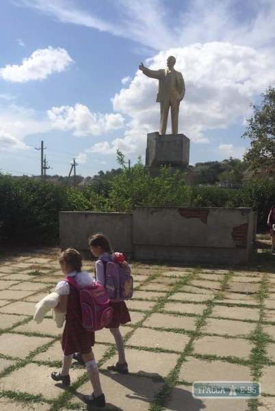 Последние памятники коммунистическим вождям падут в Болградском районе до конца лета