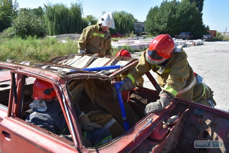 Кодымские спасатели на Одесщине отработали помощь пострадавшим на дороге