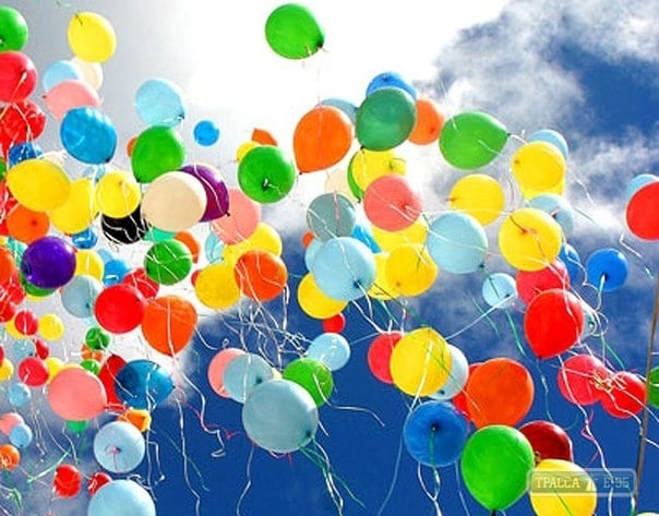 Чиновники просят директоров одесских школ и родителей отказаться от запусков в небо воздушных шаров