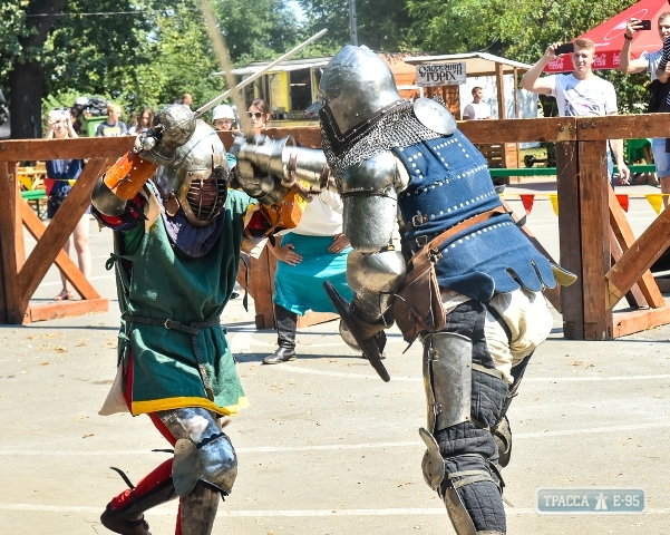 Рыцарские бои прошли в Одессе (фото)