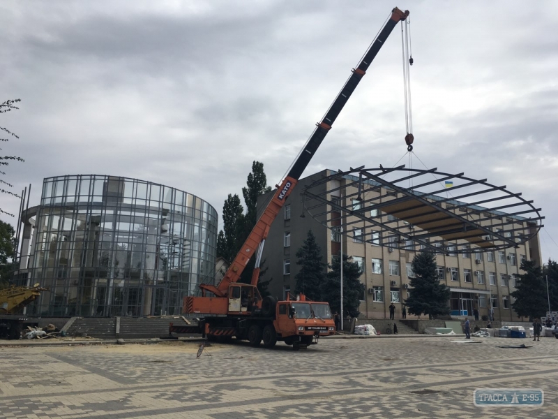Завершению строительства нового РАГСа за средства фонда Порошенко помешал флагшток (фото)