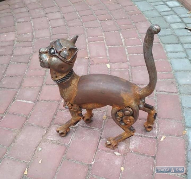 Еще одна скульптура кота появилась в Одессе