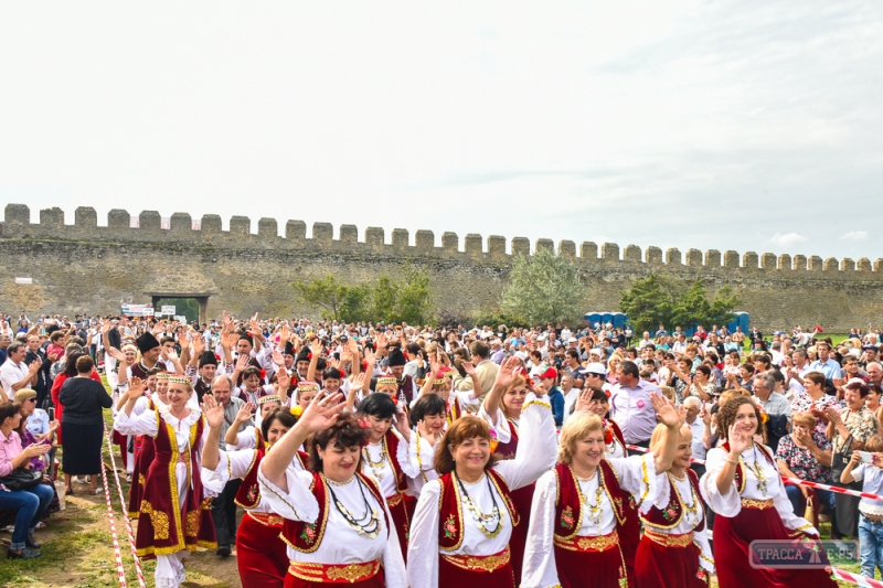 Около десяти тысяч болгар со всей Украины и ближнего зарубежья собрались в Аккерманской крепости