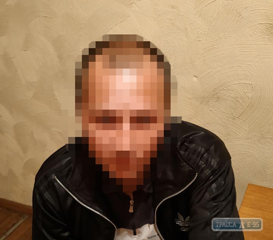 Патрульная полиция задержала в Одессе похитителя номерных знаков