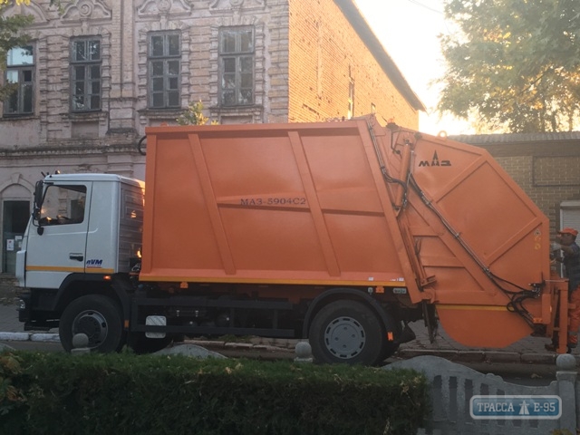Болградский горсовет наконец-то приобрел мусоровоз