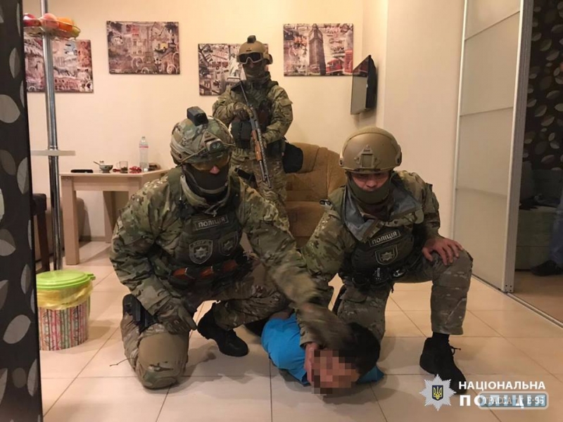 Полиция задержала в Одессе одного из подозреваемых в нападении на ювелирный магазин в Киеве