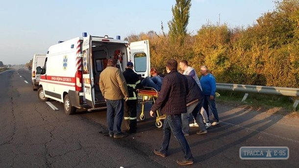 Крупная авария на трассе Киев-Одесса: в ДТП попал микроавтобус со школьниками
