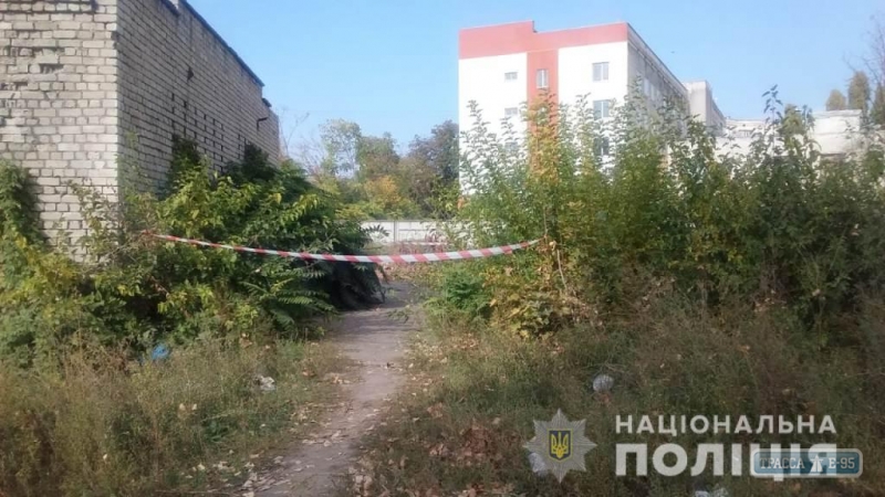 Полиция обнаружила в заброшенном подвале в Одессе труп женщины со связанными руками