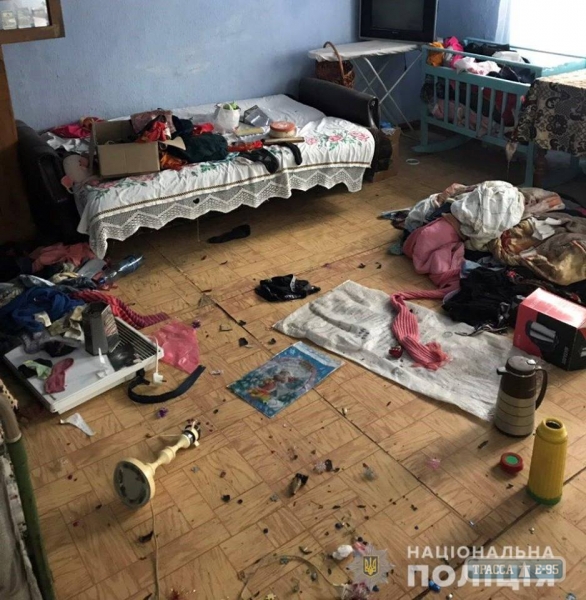 Полиция Тарутинского района на Одесщине временно забрала двоих детей у безответственной матери