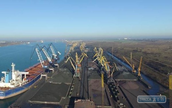 Администрация морпортов ввела ограничения в работу морских портов Одесского региона из-за непогоды