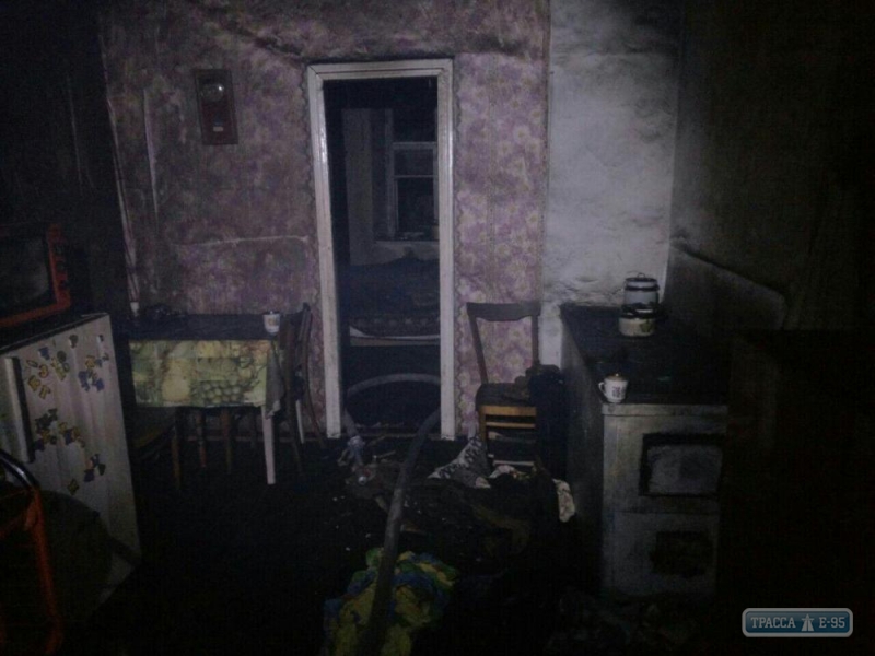 Женщина и ребенок погибли на пожаре в Одесской области