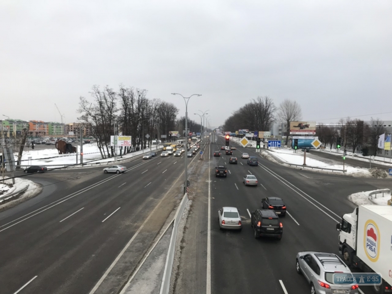 Работа светофоров возобновлена на трассе Киев - Одесса