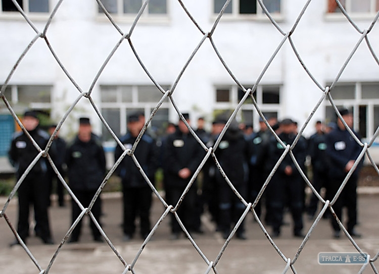 Прокуратура заявляет о нарушении конституционных прав заключенных в Одесской области