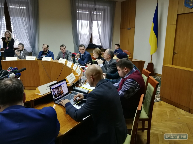 Заседание следственной комиссии парламента по вопросу нападений на активистов открылось в Одессе