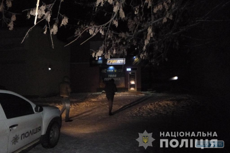 Детективы задержали двух жителей райцентра Подольск, которые ограбили пункт продажи лотереи