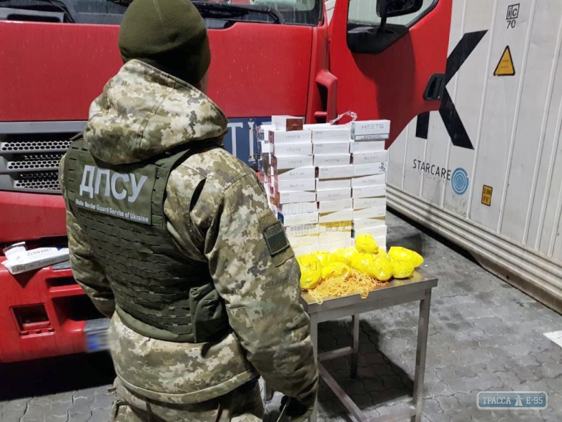 Пограничники пресекли контрабандный вывоз янтаря из Одесской области в Турцию