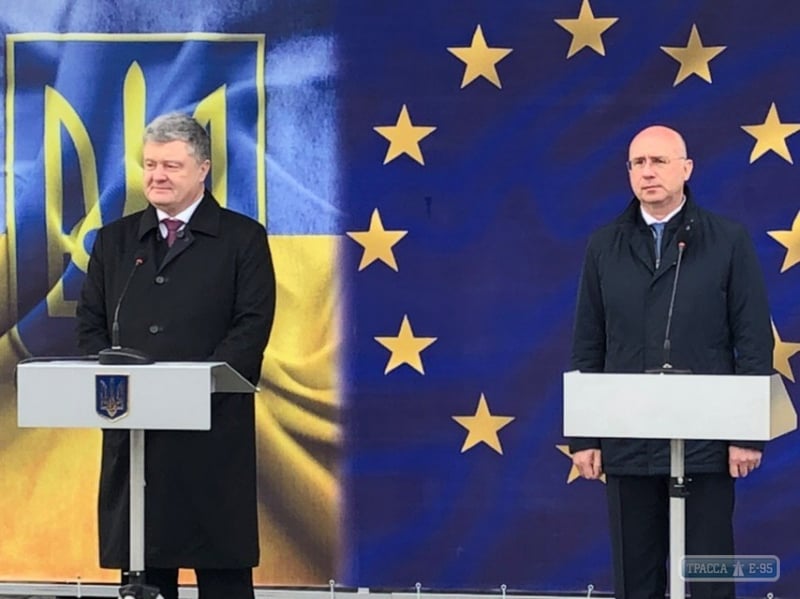 Президент Украины и премьер Молдовы открыли совместный пункт пропуска на одесском участке госграницы