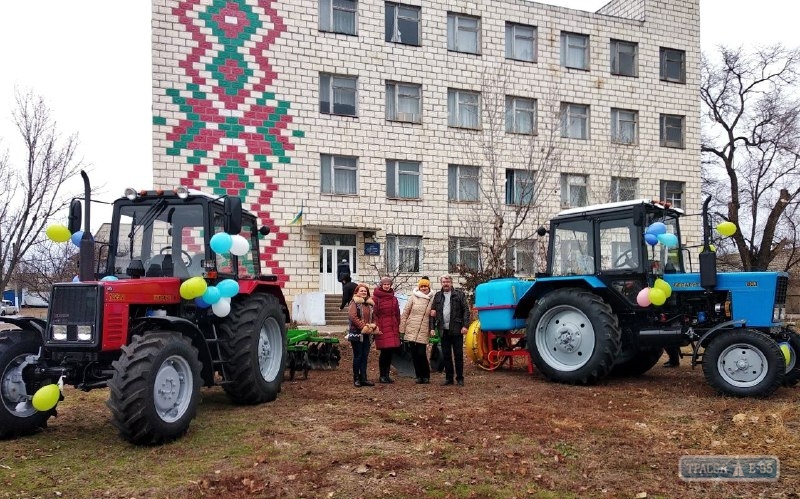 Татарбунарское профтехучилище получило новую сельхозтехнику для обучения будущих виноградарей