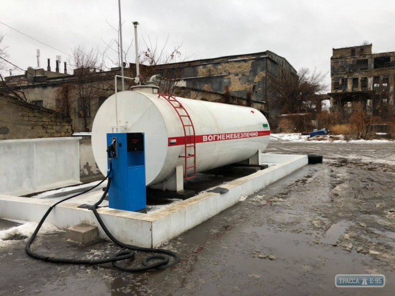 Налоговики изъяли оборудования и топлива на 850 тыс. грн с незаконной АЗС в Одессе