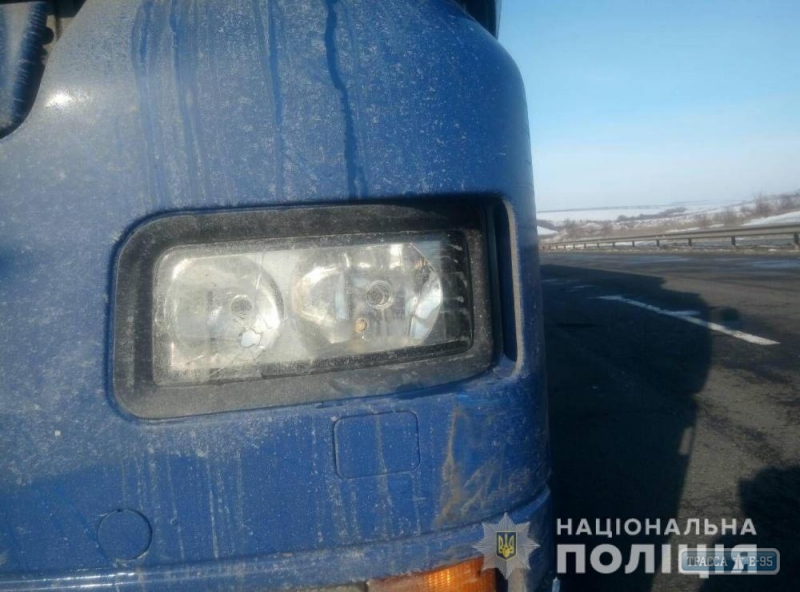 Во время ДТП на Одесщине один из водителей открыл стрельбу по фуре своего оппонента