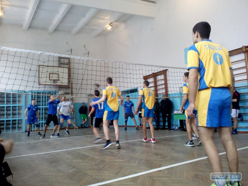 Волейбольный турнир на юге Одесской области собрал девять команд из двух районов