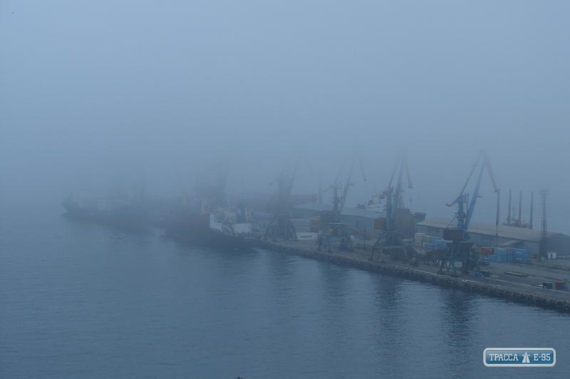 Туман ограничил работу четырех портов Одесской области