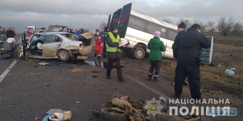 На трассе Одесса-Измаил разбилась маршрутка, все пассажиры ранены, один погиб (фото)