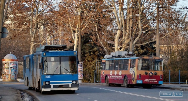 Водитель троллейбуса в Одессе избил бездомного, не заплатившего за проезд