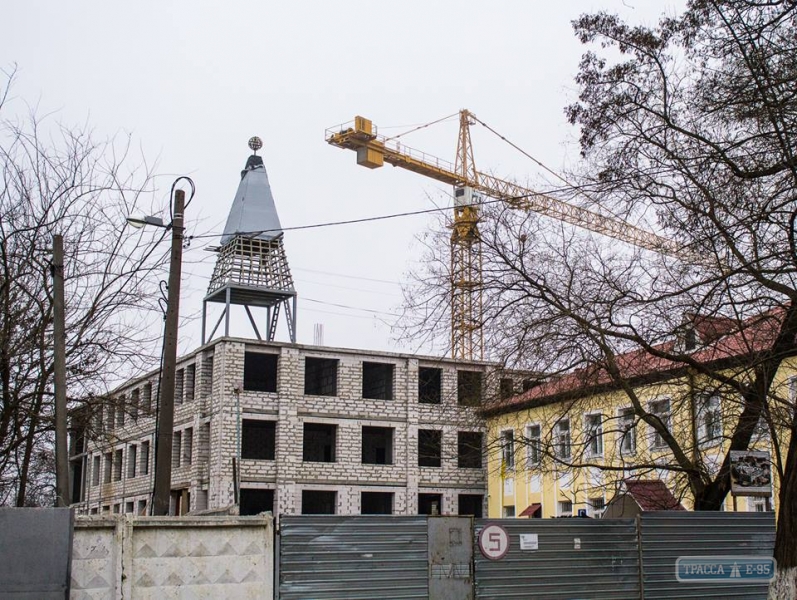Горсовет Черноморска предусмотрел еще 10 млн грн на строительство гимназии