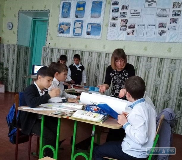 Власти Ивановского района заявили об острой нехватке учителей в школах