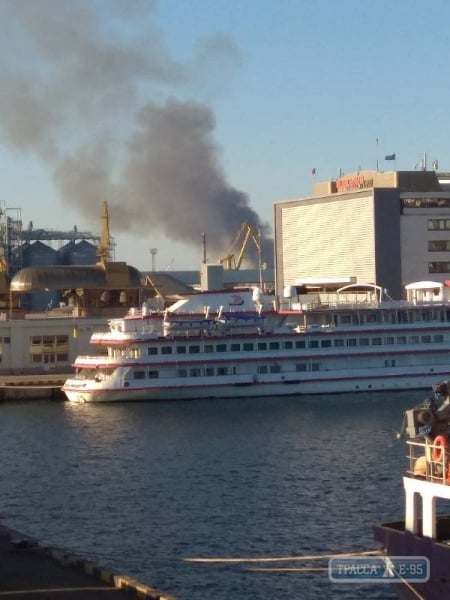 Крупный пожар в Одессе: Пересыпь затянута дымом, а на центр города падает пепел