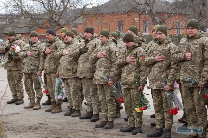 Военнослужащие 28-й ОМБр на Одесщине почтили память участников Первого зимнего похода Армии УНР