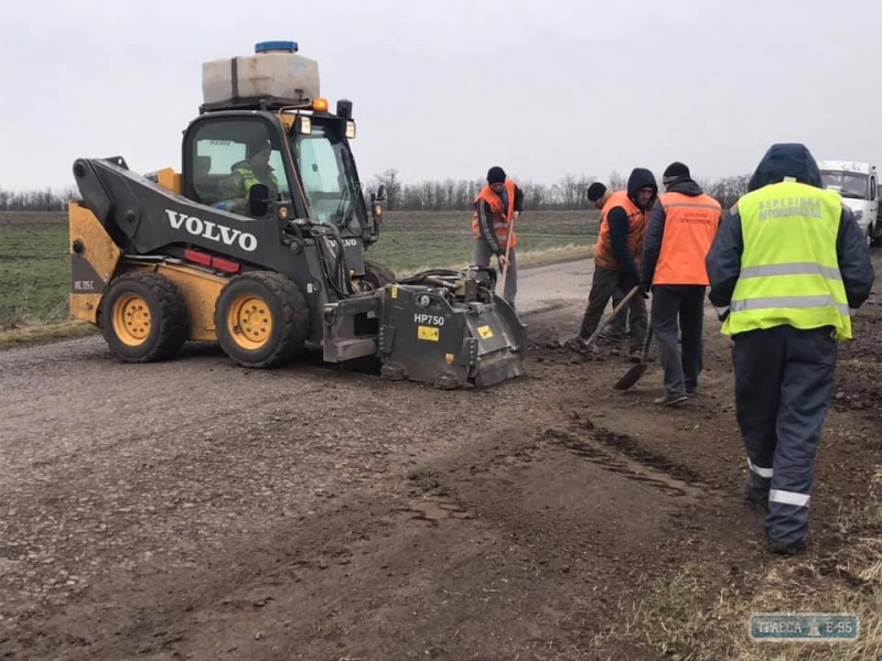 Облавтодор начал ремонт трассы от Березовки до границы с Молдовой