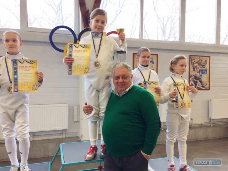 Юные одесситы стали победителями всеукраинских соревнований по фехтованию