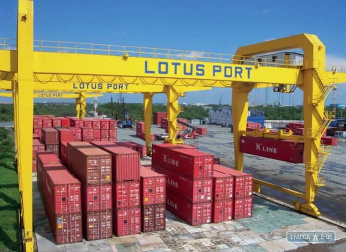 Украина хочет выйти на восточные рынки при помощи вьетнамского порта, которым владеет одесское ЧМП