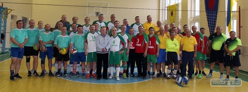 Традиционный волейбольный турнир среди команд ветеранов состоялся в Измаиле