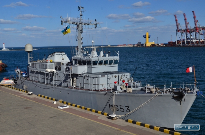 Одесские курсанты проходят стажировку на французском военном корабле