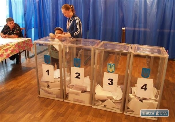 За полдня голосования в Одесской области зафиксировано 111 обращений о нарушениях на выборах 