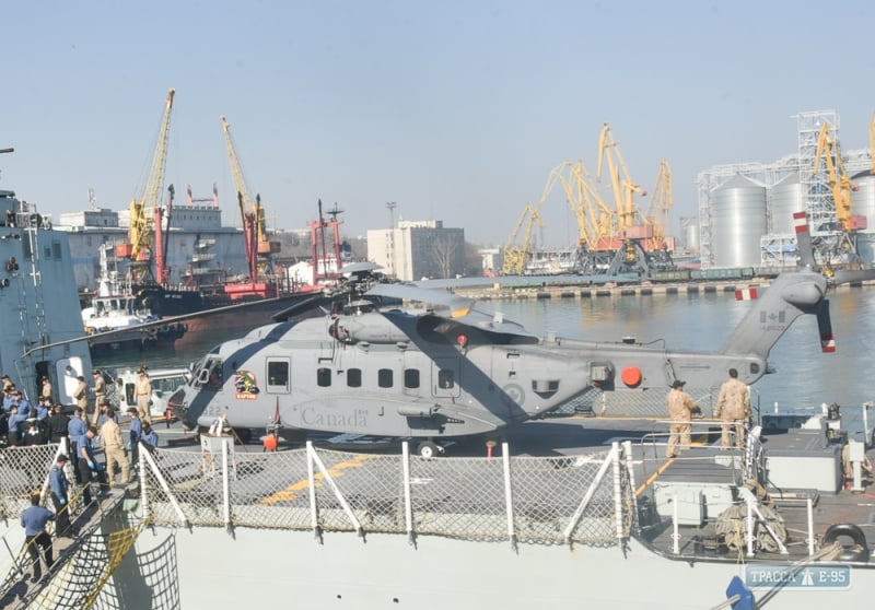 Корабли ВМС Канады и Испании зашли в Одесский порт (фото)