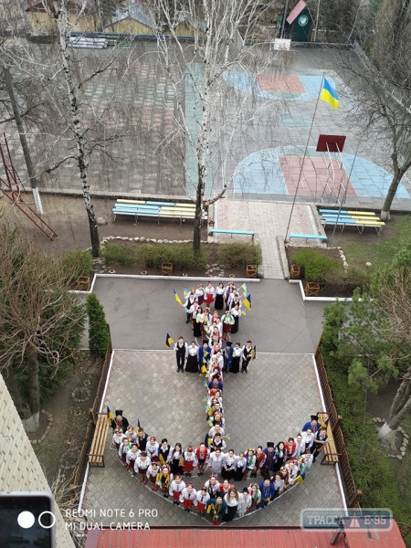 Флешмоб в поддержку пленных украинских моряков прошел в Балте