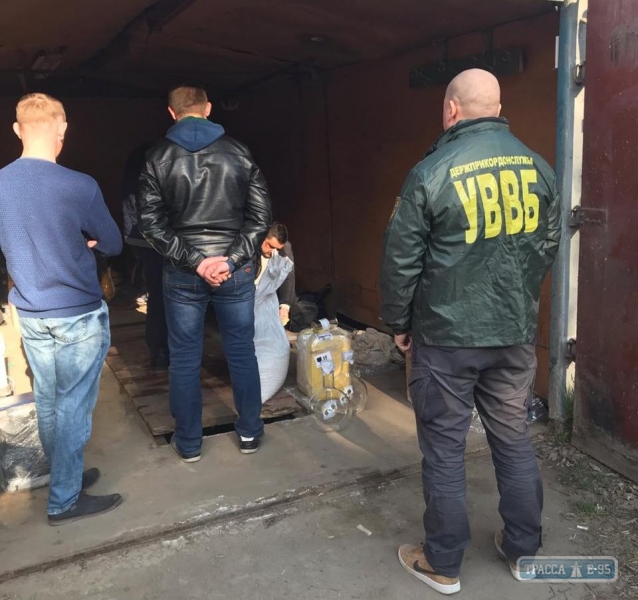Пограничники ликвидировали лабораторию и канал распространения тяжелых наркотиков в Одессе (фото)