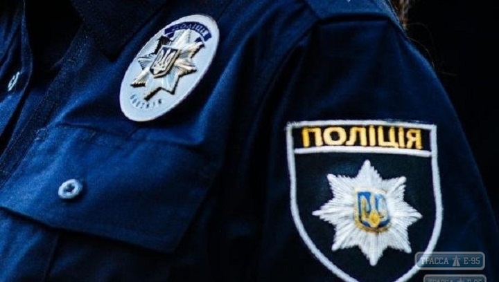 Овидиопольские полицейские по горячим следам задержали местного жителя, который обокрал магазин