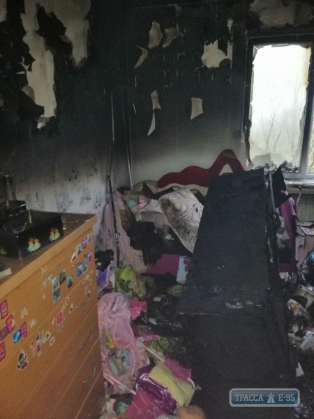 Одесские спасатели ликвидировали возгорание в девятиэтажке на Таирова